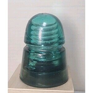 CD 145 Green Aqua BROOKFIELD "B" Antique Glass Telegraph Insulator BEEHIVE